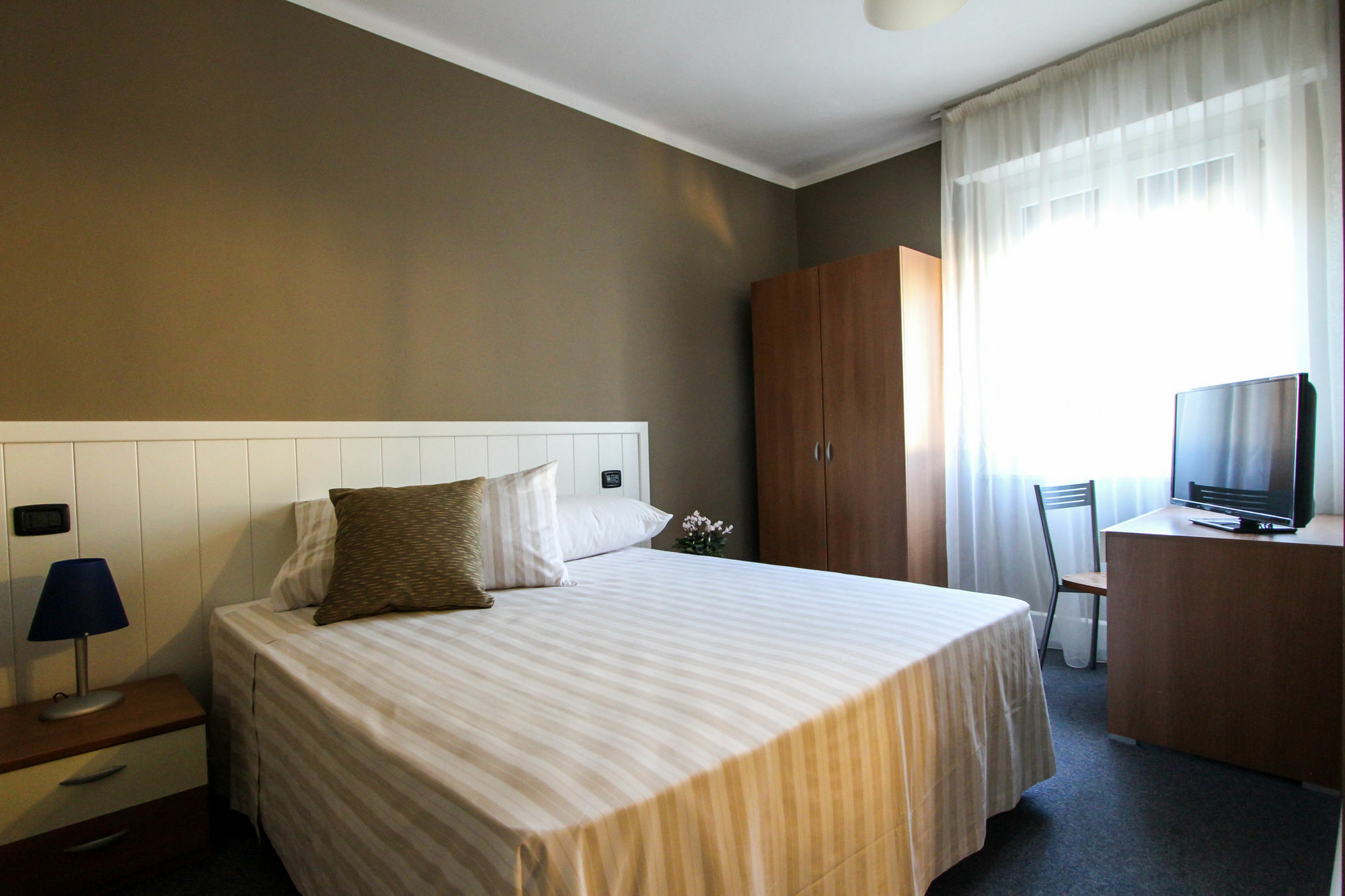 Hotel Bardolino Kültér fotó