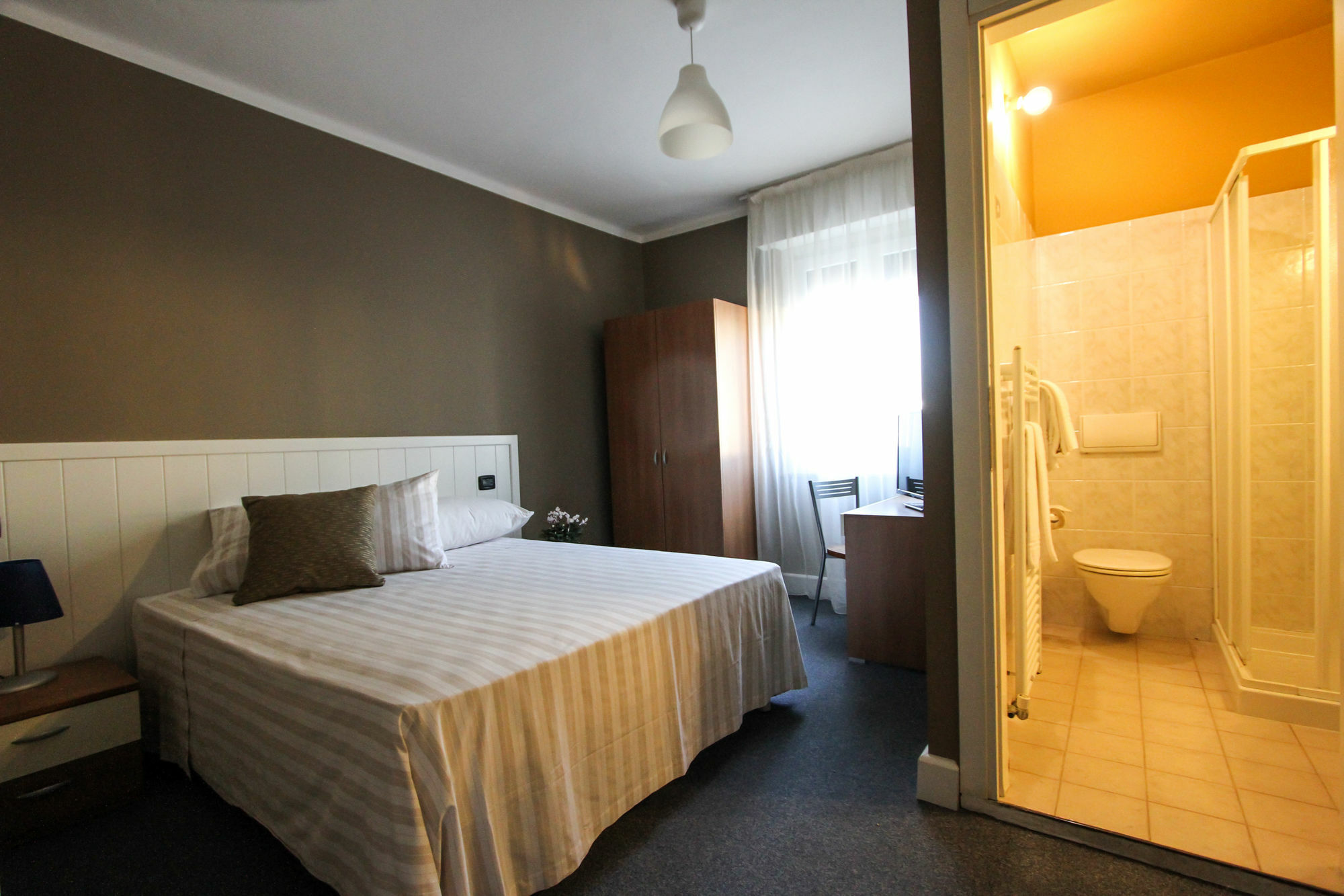 Hotel Bardolino Kültér fotó