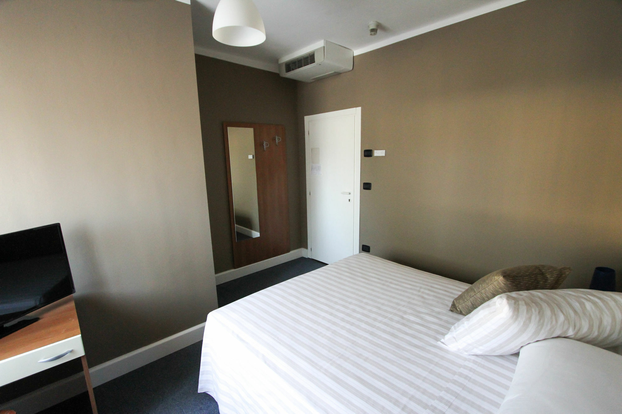 Hotel Bardolino Kültér fotó